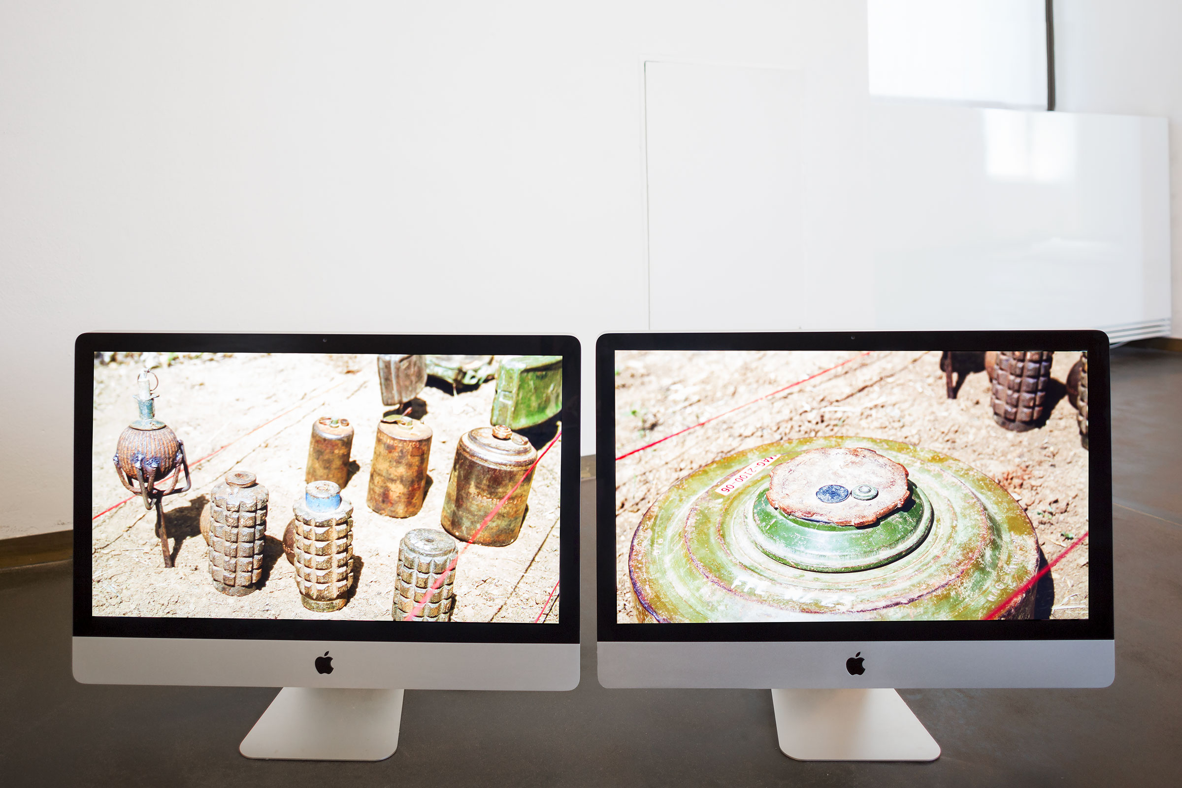 Massimo Grimaldi, Emergencyu0027s Surgical Centre u0027Ilaria Alpiu0027 In Battambang, Photos Shown on two Apple iMac Core 2 Duos, 2010